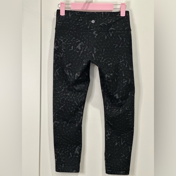Lululemon Wunder Under Crop II Leggings Star Crushed Coal Black Mid Rise Size 4 - Picture 6 of 10